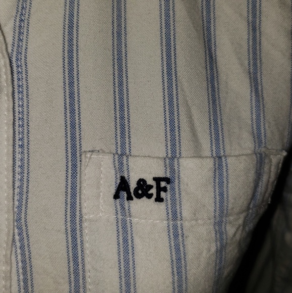 Abercrombie & Fitch long sleeve button down - Picture 5 of 6